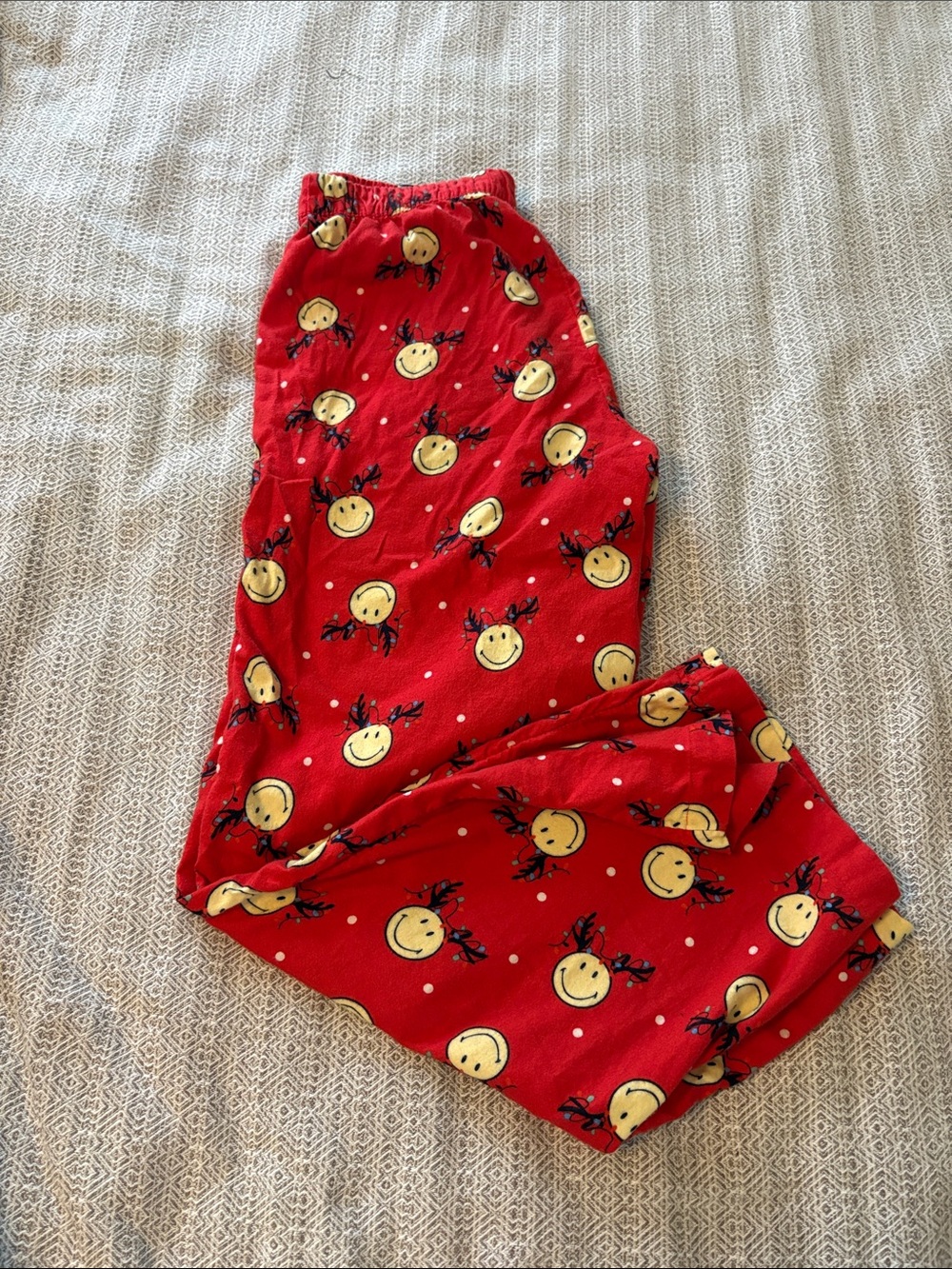 aerie Red Smiley Reindeer Women’s Pajama Bottoms